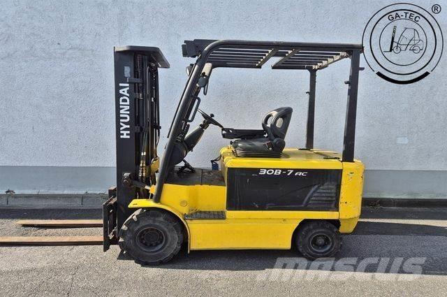 Hyundai 30B-7 Elektrikli forkliftler