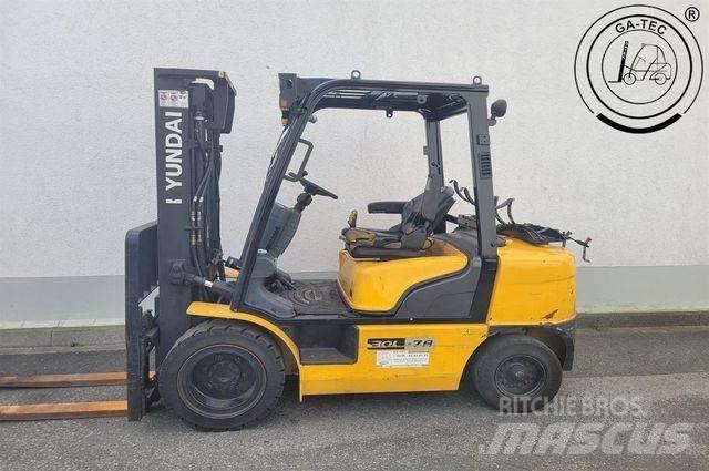 Hyundai 30L-7A LPG'li forkliftler
