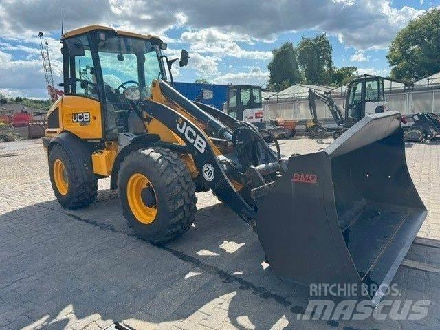 JCB 409 Tekerlekli yükleyiciler