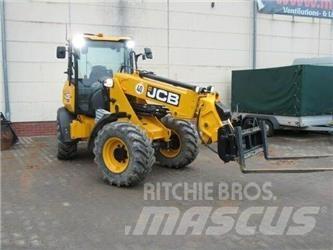 JCB TM220 Agri Tekerlekli yükleyiciler