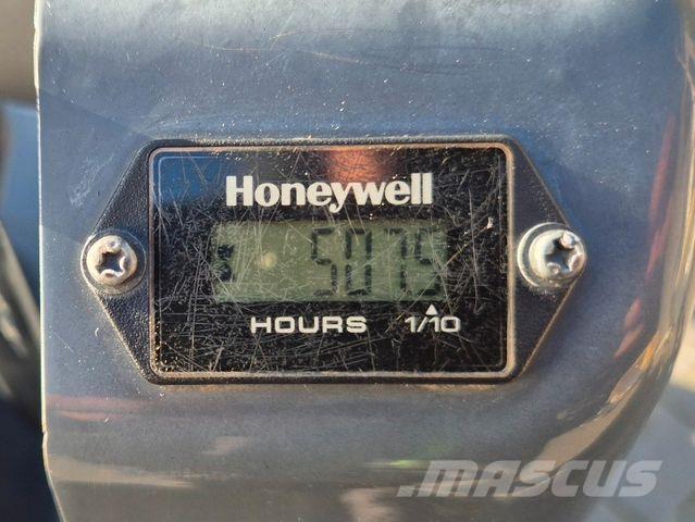 Kobelco SK10 SR-2E Mini ekskavatörler, 7 tona dek