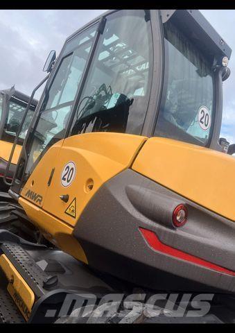 Mecalac 11 MWR Lastik tekerli ekskavatörler