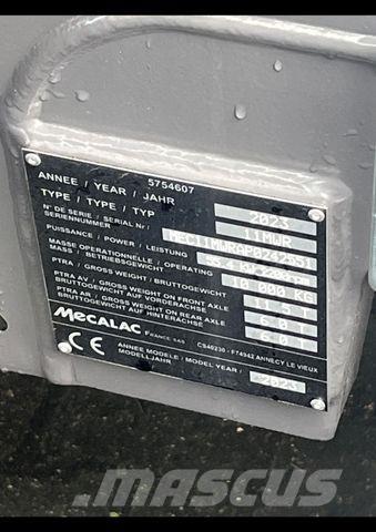 Mecalac 11 MWR Lastik tekerli ekskavatörler