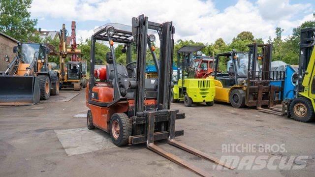 Nissan 18 LPG'li forkliftler
