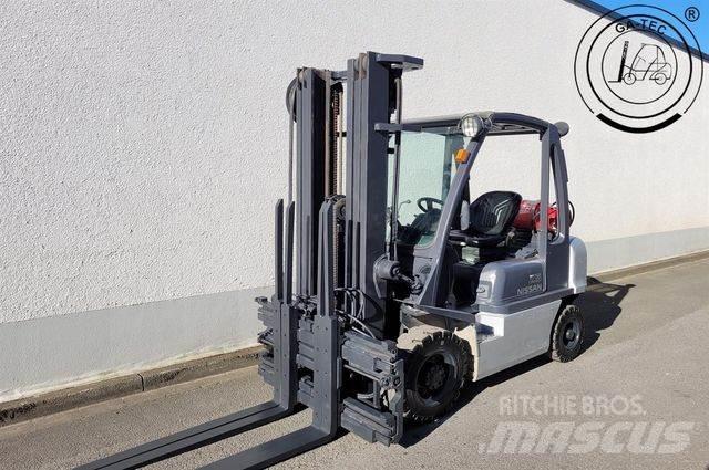 Nissan U1D2A25LQ LPG'li forkliftler