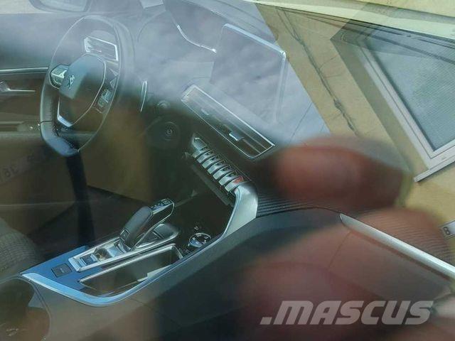 Peugeot 3008 Pikaplar