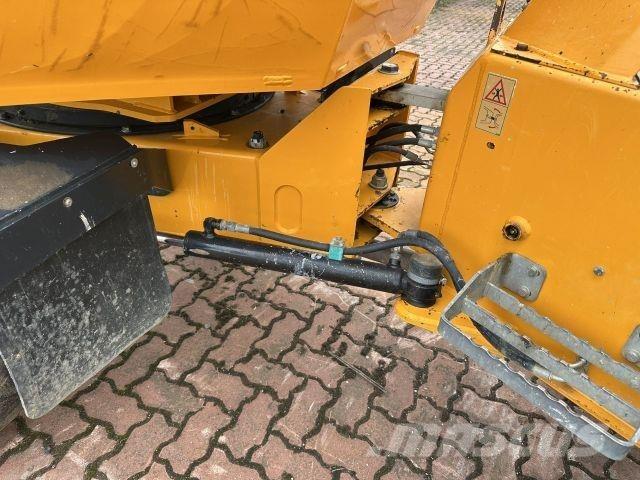 Thwaites MACH443 Diger