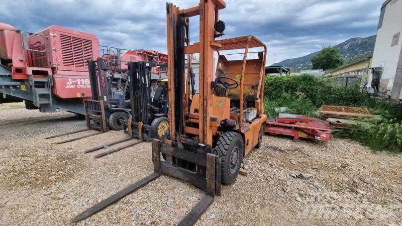 Komatsu FD25T Diger