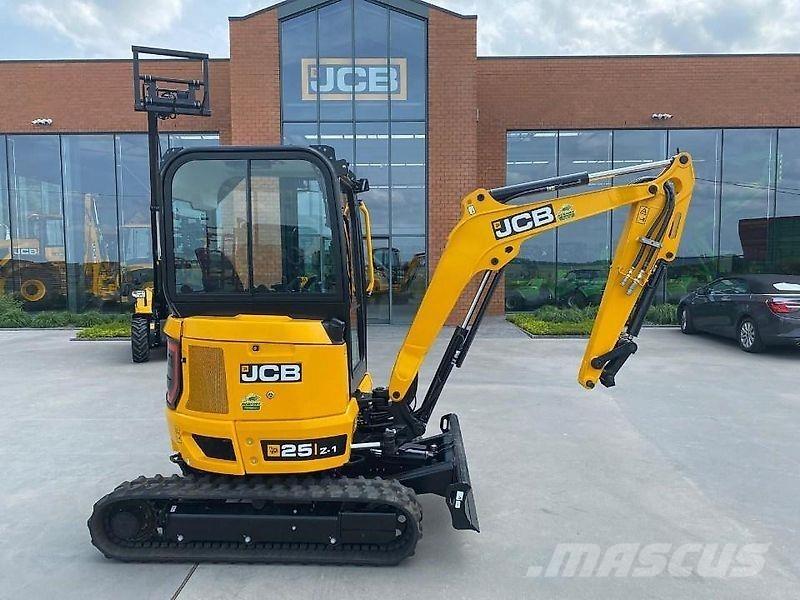 JCB 25-Z1 Cab Pro Paletli ekskavatörler