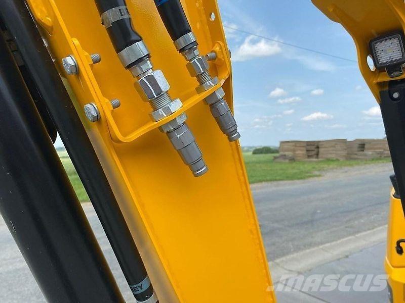 JCB 25-Z1 Cab Pro Paletli ekskavatörler