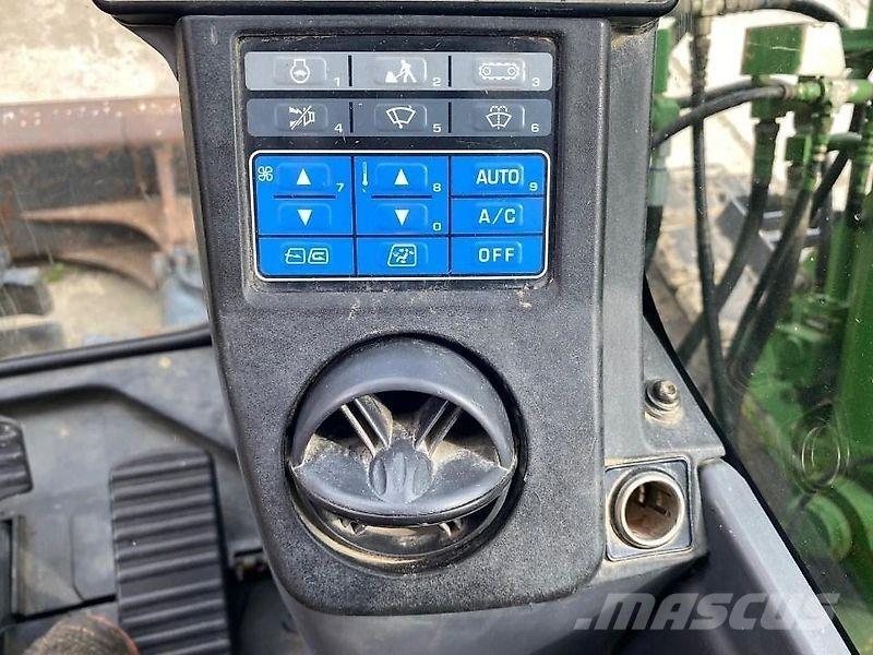 Komatsu PC138-8 Paletli ekskavatörler
