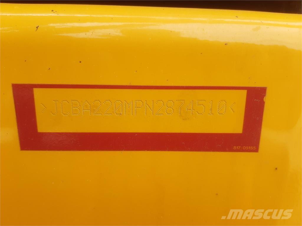 JCB  Paletli ekskavatörler