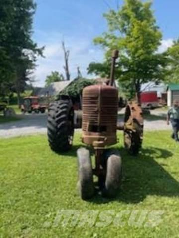 Farmall M Tractor Diger