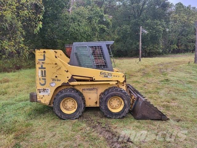 Gehl 6635 SXT Diger