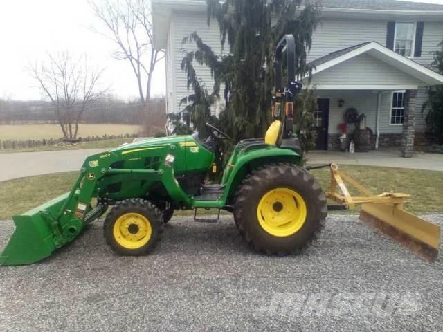 John Deere 3038 Diger
