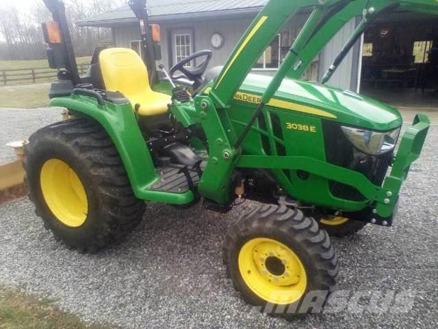 John Deere 3038 Diger
