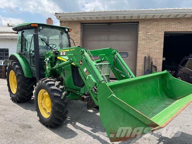 John Deere 5075M Diger
