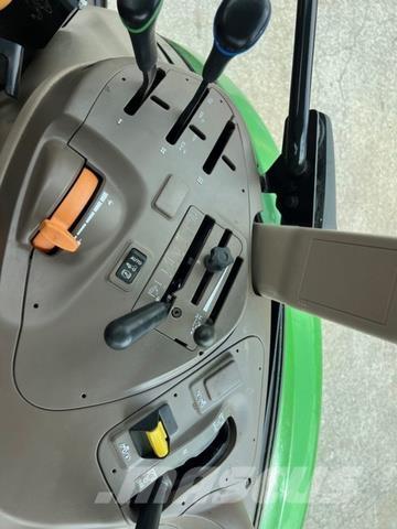 John Deere 5075M Diger