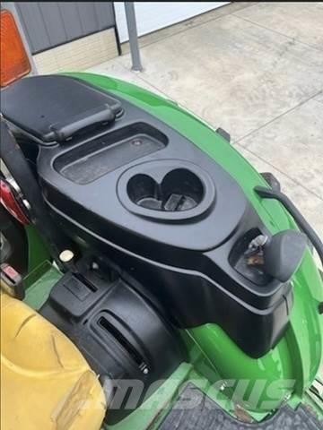 John Deere 5625 Diger