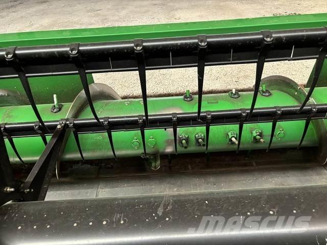 John Deere 635F Diger