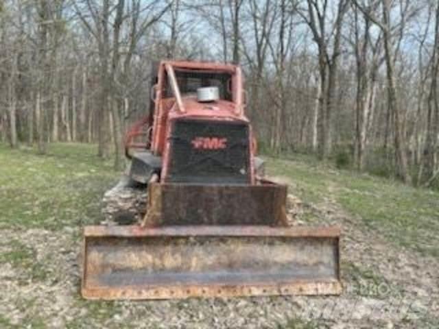 KMC 210-CA Skidder Diger