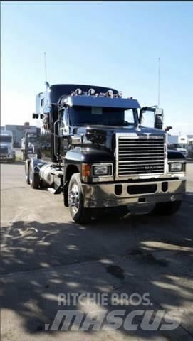 Mack CHU Diger
