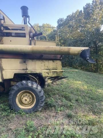New Holland TR86 Diger