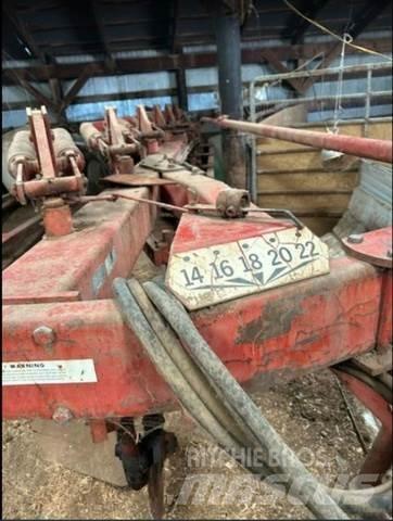 White 598 Plow Diger