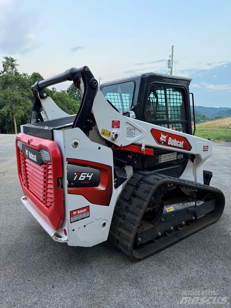 Bobcat T64 Skid steer loderler