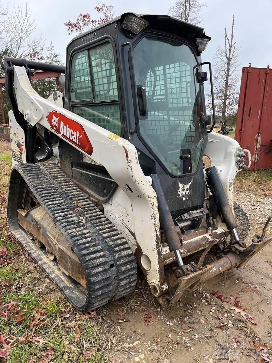 Bobcat T76 Skid steer loderler