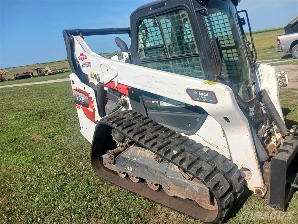 Bobcat T76 Skid steer loderler