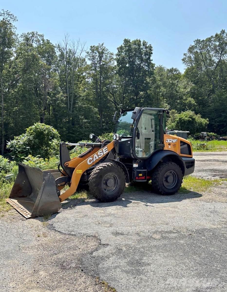 CASE 321F Tekerlekli yükleyiciler