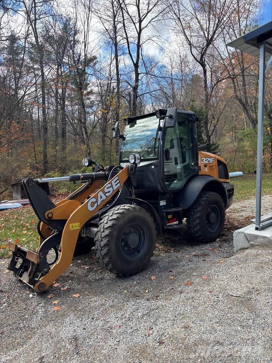 CASE 321F Tekerlekli yükleyiciler