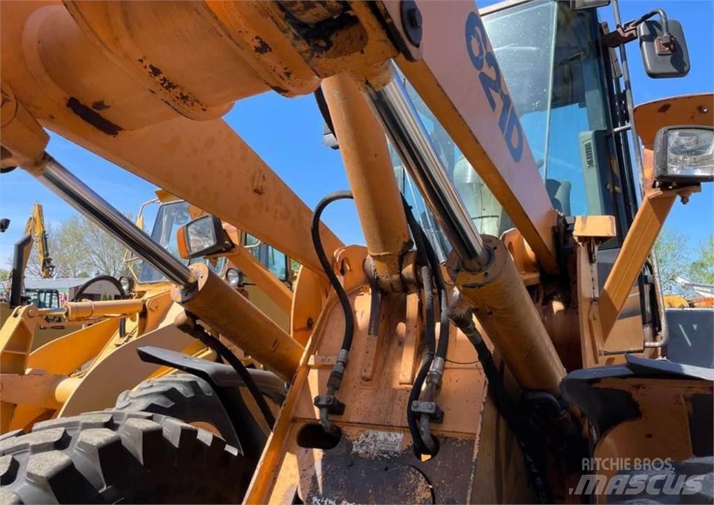 CASE 621D Tekerlekli yükleyiciler