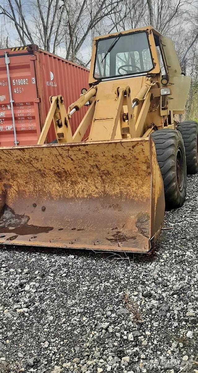 CASE W20C Tekerlekli yükleyiciler