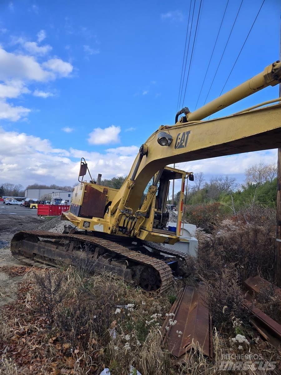 CAT 225D Paletli ekskavatörler