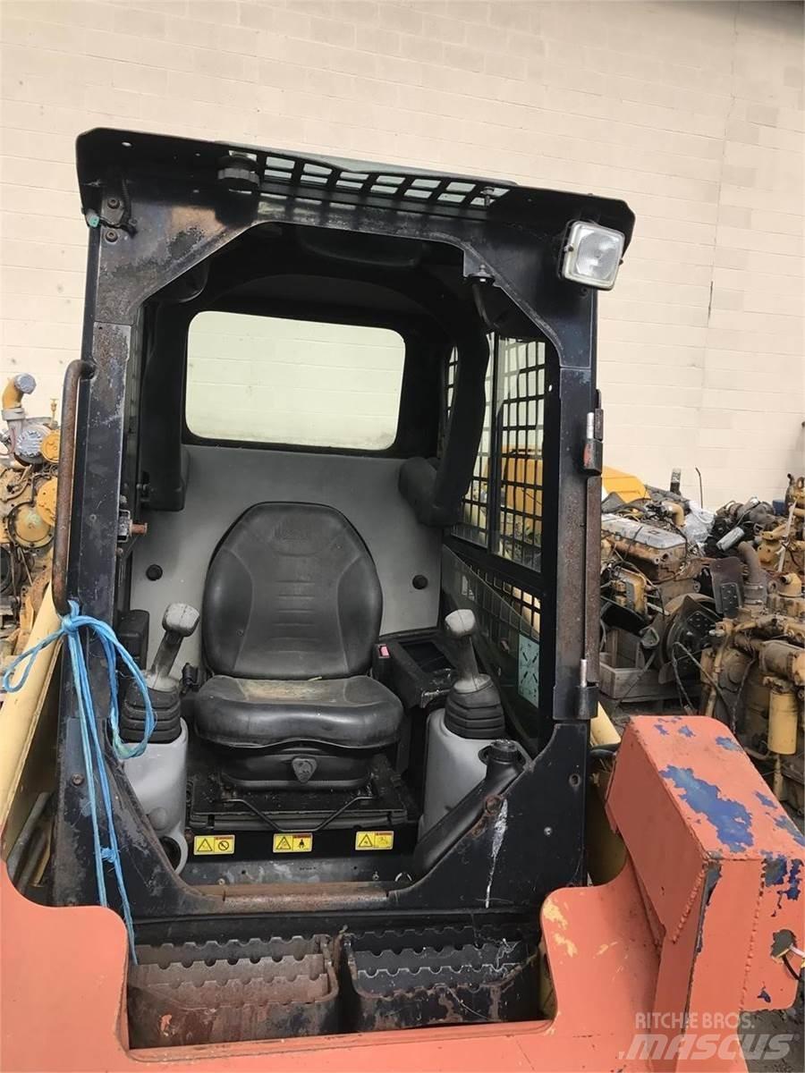 CAT 226B Skid steer loderler
