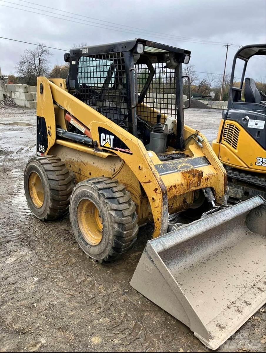 CAT 246 Skid steer loderler