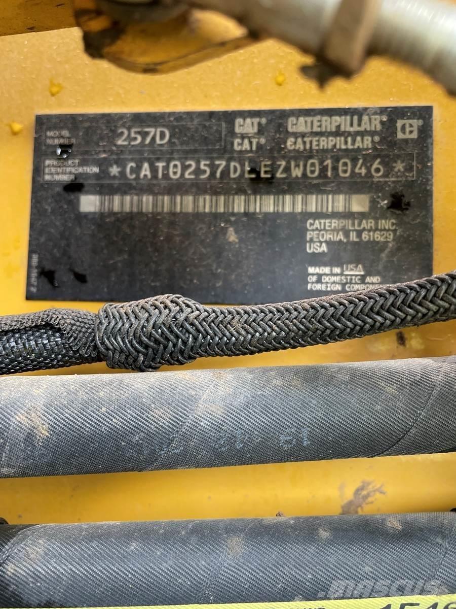 CAT 257D Skid steer loderler