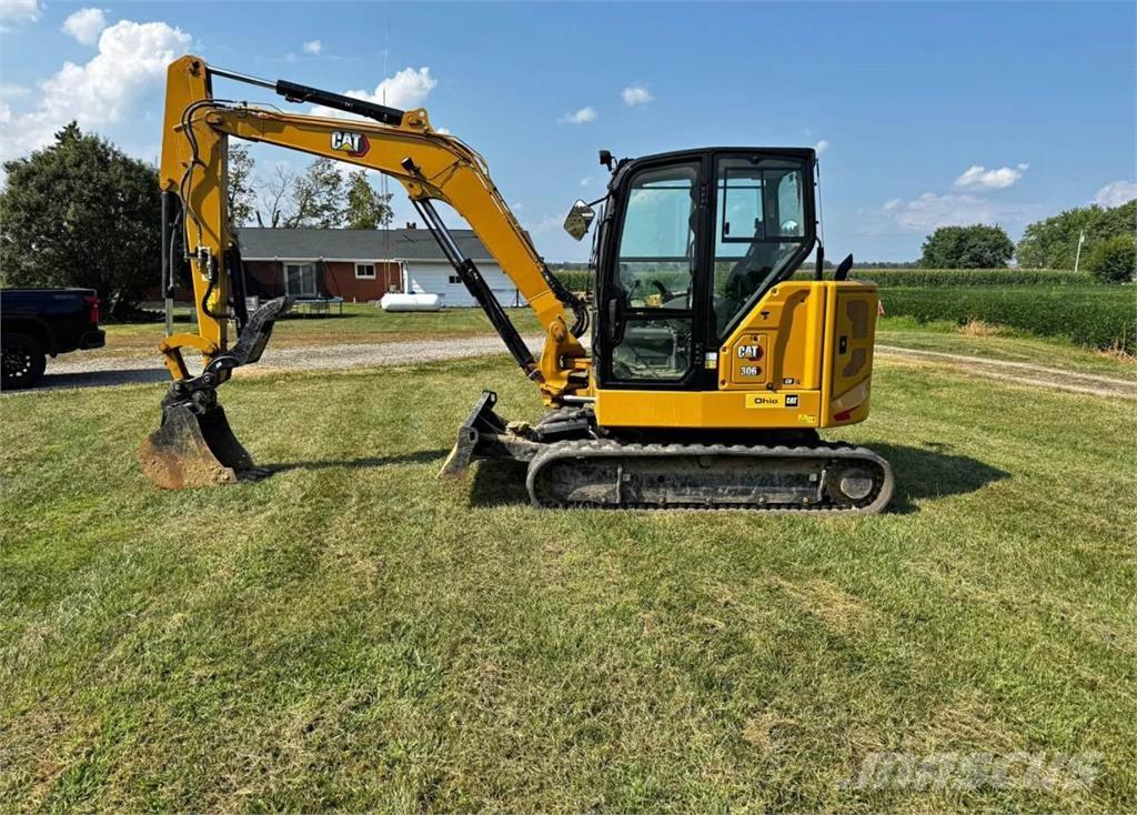 CAT 306 CR Paletli ekskavatörler