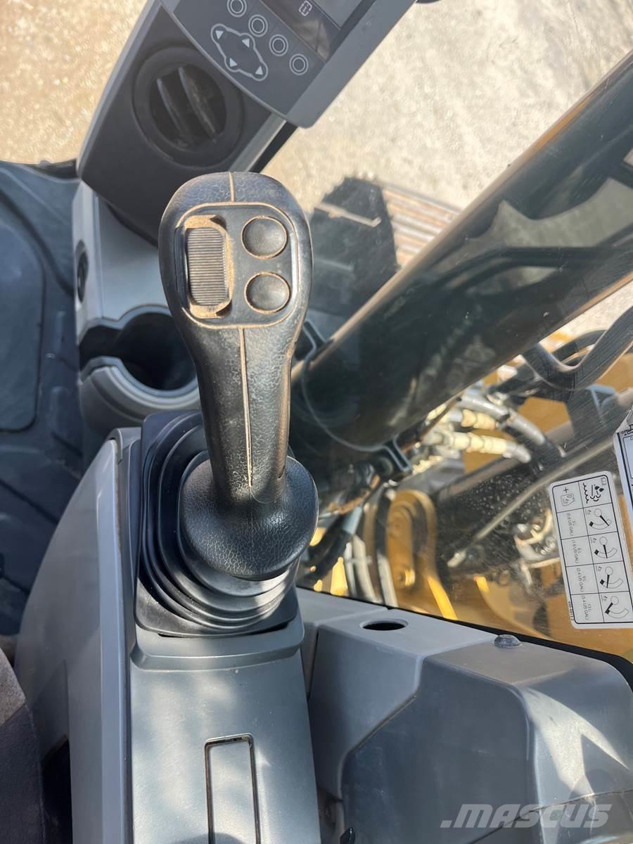 CAT 313FL Paletli ekskavatörler