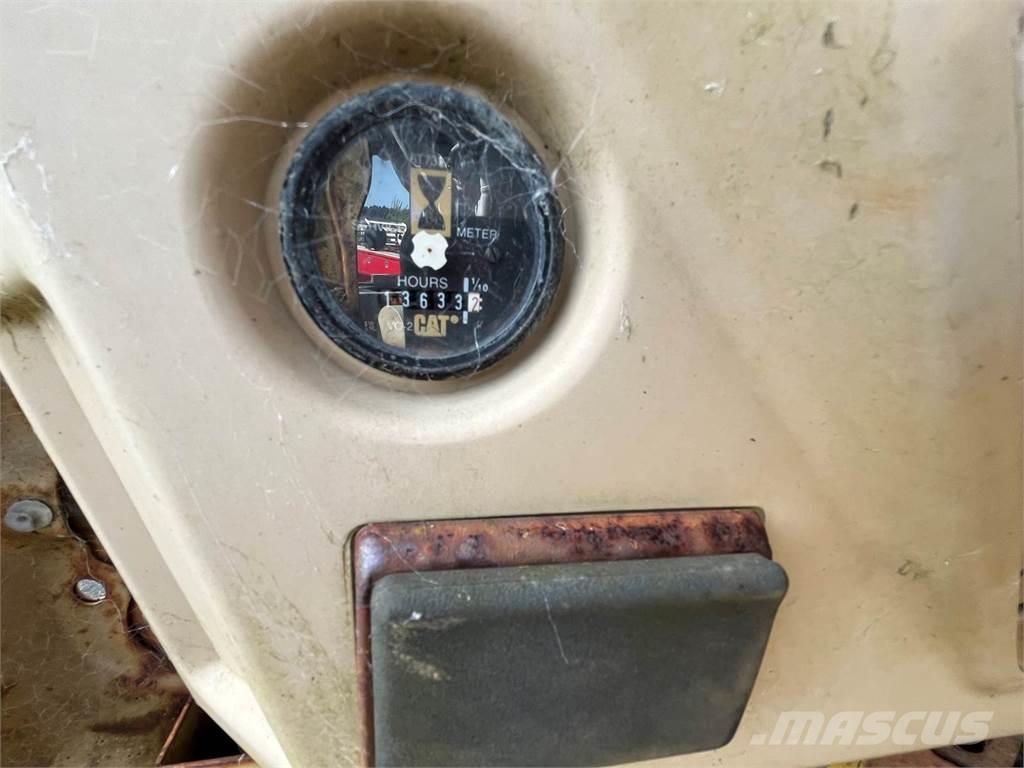 CAT 320 Paletli ekskavatörler