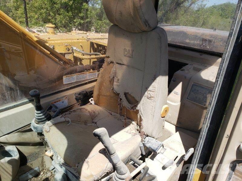 CAT 320L Paletli ekskavatörler