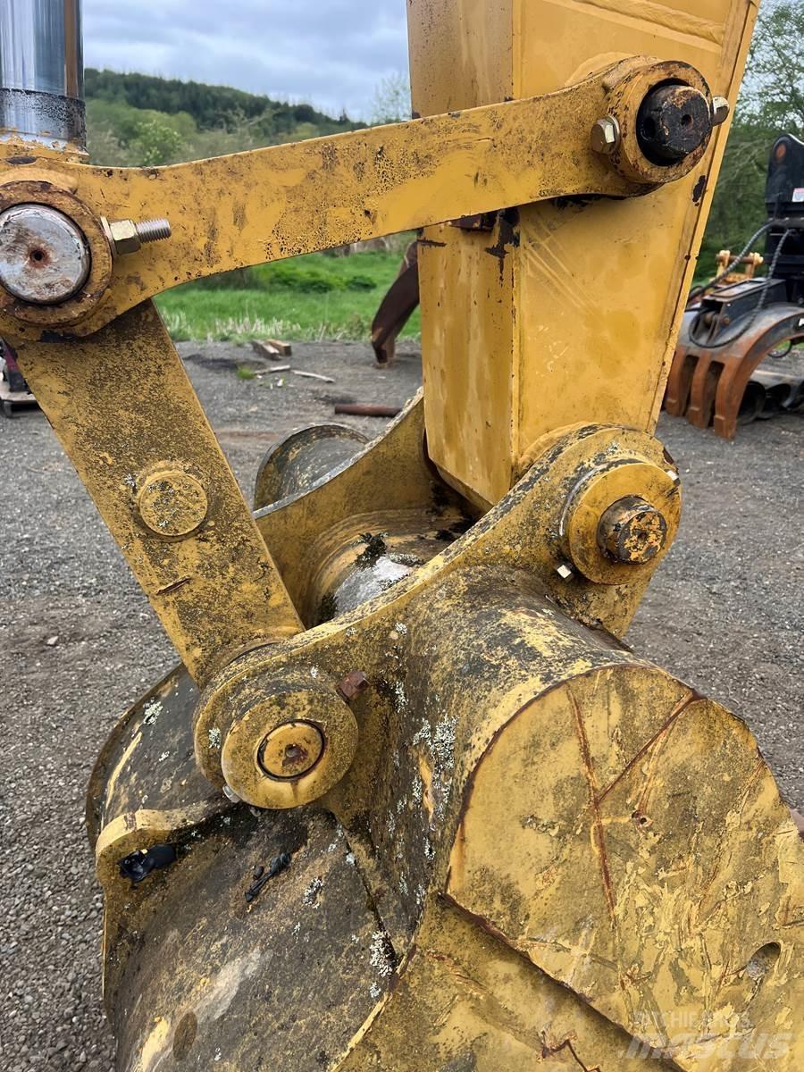 CAT 322C Paletli ekskavatörler