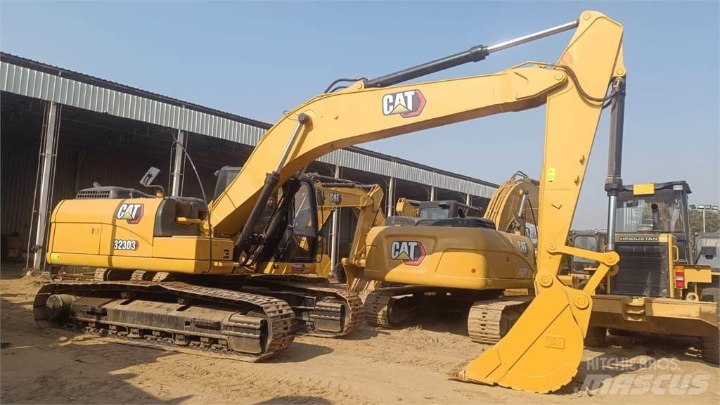 CAT 323D3 Paletli ekskavatörler