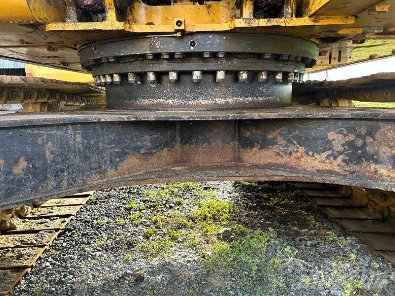 CAT 323FL Paletli ekskavatörler
