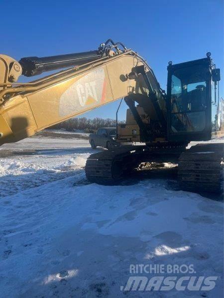 CAT 323FL Paletli ekskavatörler