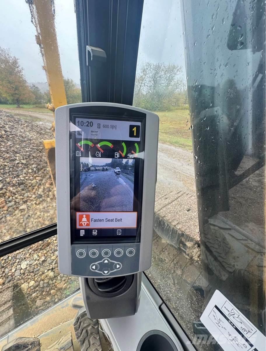 CAT 323FL Paletli ekskavatörler