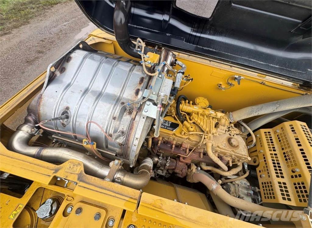 CAT 323FL Paletli ekskavatörler