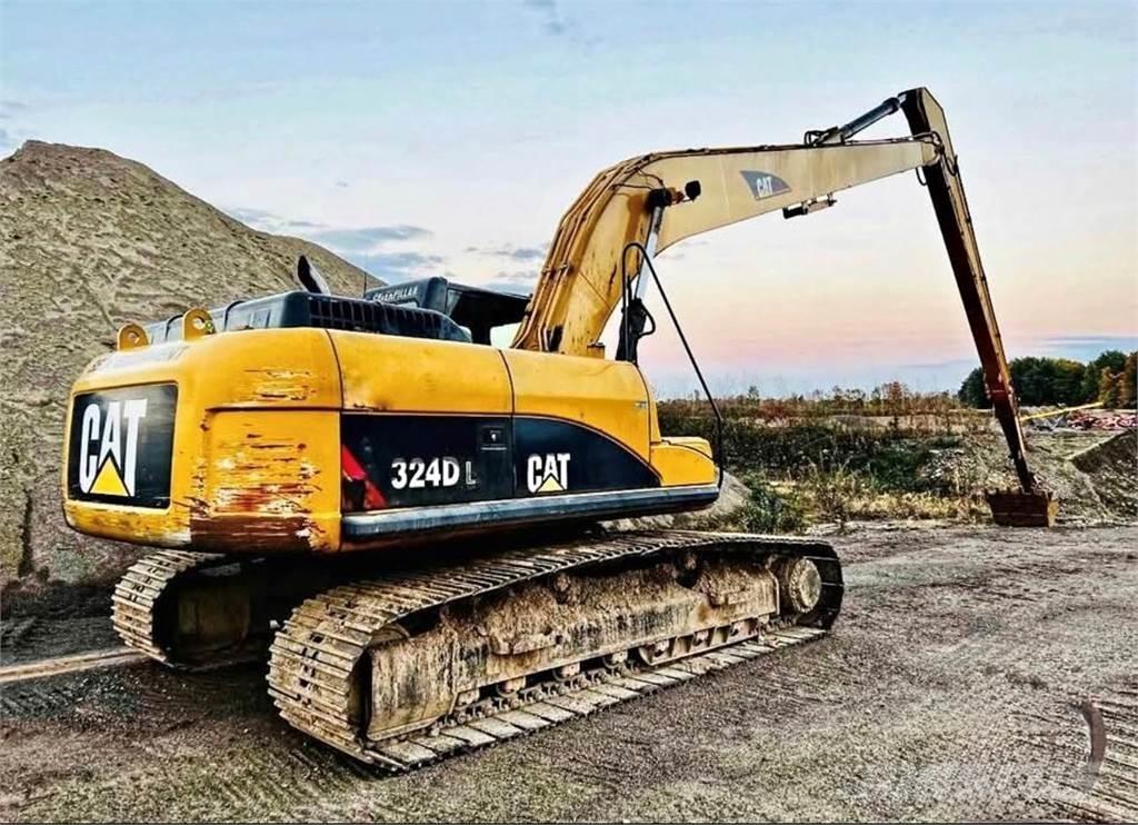 CAT 324DL Paletli ekskavatörler